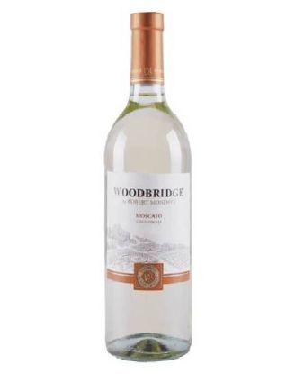Picture of Woodbridge Moscato 750 Ml