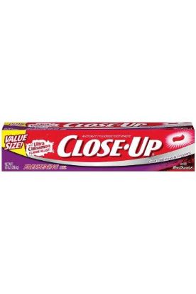 Picture of Close-up Ultra Cinnamon Gel 8 Oz